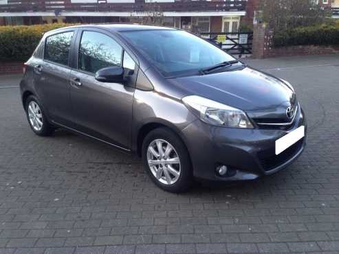 TOYOTA YARIS T SPIRIT VVT-I GREY COLOUR