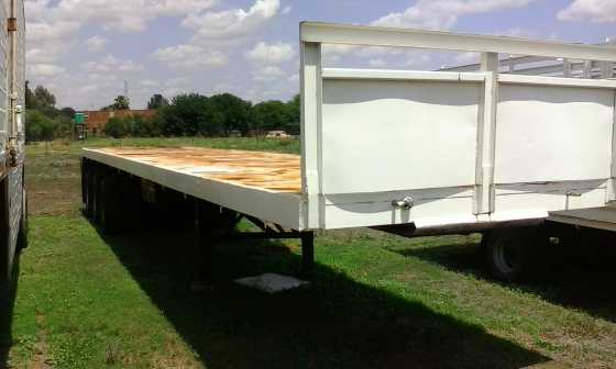 Tri Axle Flat deck Trailer