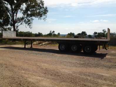 Tri axle trailer