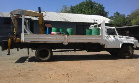 Trok UD Nissan 8 Ton