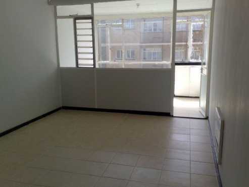 Turfontein 1.5bedrooms, bathroom, kitchen, lounge, parking, Rental R3300 Call 060-3122847 or whats a