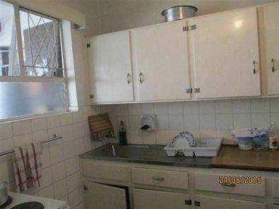 Turfontein 2bedroom, bathroom, kitchen, lounge