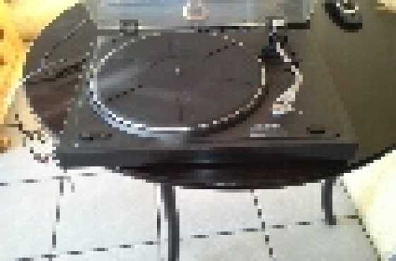 Turntable for Vinyl records