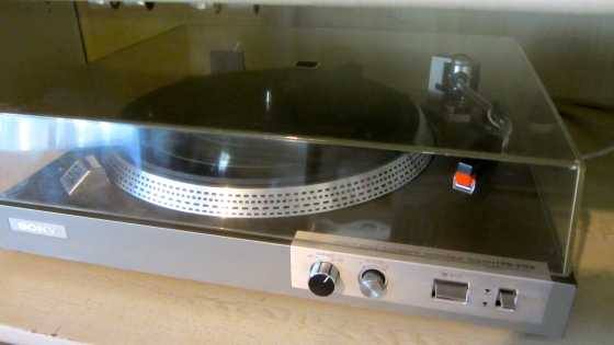 Turntable - Sony PS 212A