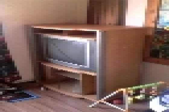 TV amp TV stand