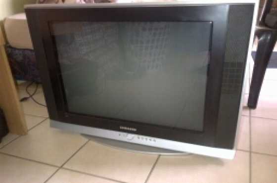 Tv and stove for sale