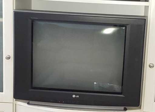 TV, LG 800mm breed, 600mm hoog. Te koop