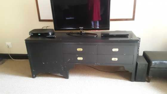 TV UNIT