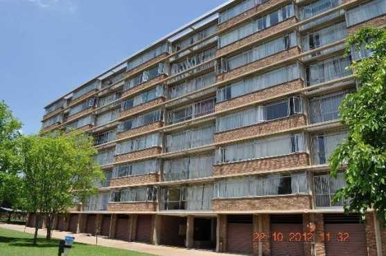 Two and 12 Bedroom Flat in Kilner Park Pretoria