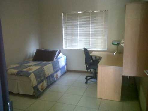 Two Bedroom Apartment to Share Near TUKS Medical Campus (Prinshof)