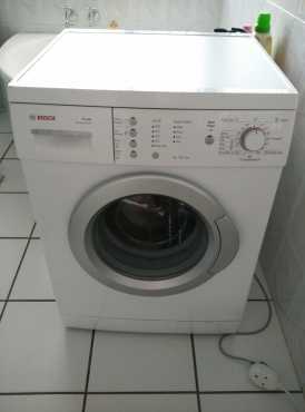 Two-year-old Bosch WAE20167ZA 7kg Frontload Washing Machine White