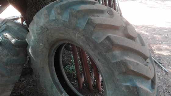 Tyre Dunlop Grader 13.00 - 24  12ply