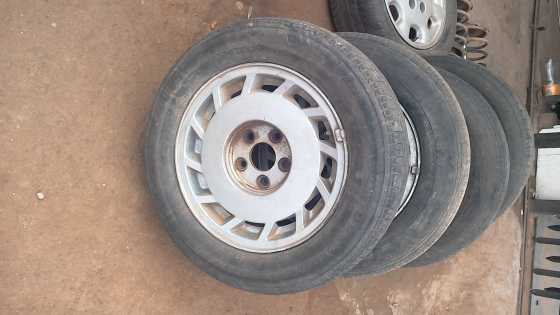 Tyres and rims, Nissan Maxima v6 for sale