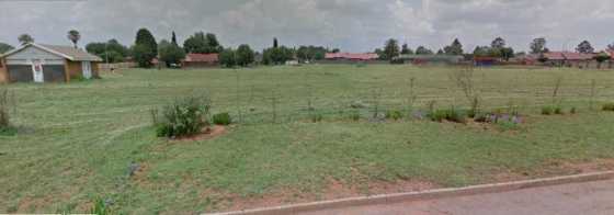 UNITAS PARK EXT 1 VEREENIGING big  vacant stand for sale size 5371 m2