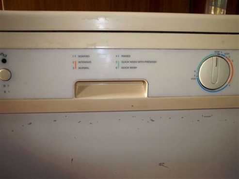 Univa Dish washer