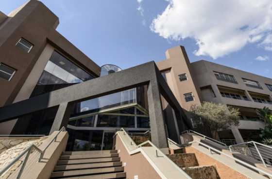 UP-MARKET OFFICES FULLY FURNISHED TO LET IN PARKTOWN