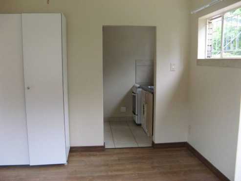 UPMARKET BACHELOR039S FLAT IN COLBYN TO RENT