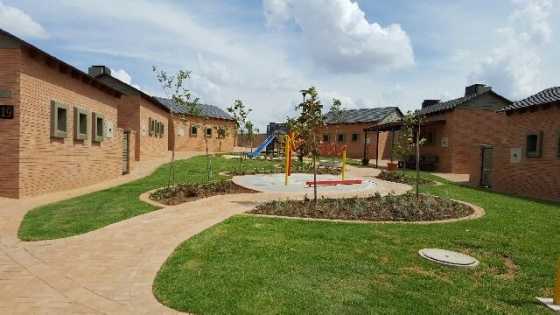 Upmarket exclusive lifestyle in Retire at Midstream for over 55039s Centurion