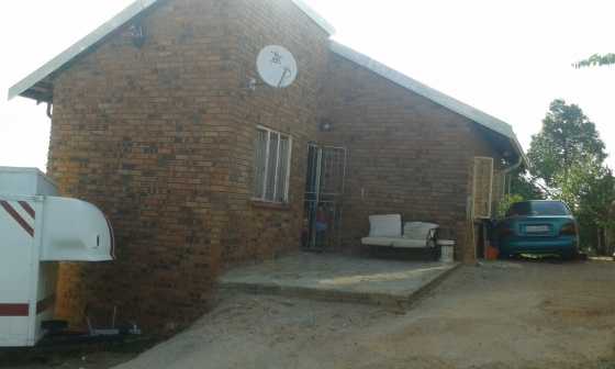 URGENT 3 BEDROOM HOUSE FOR SALE