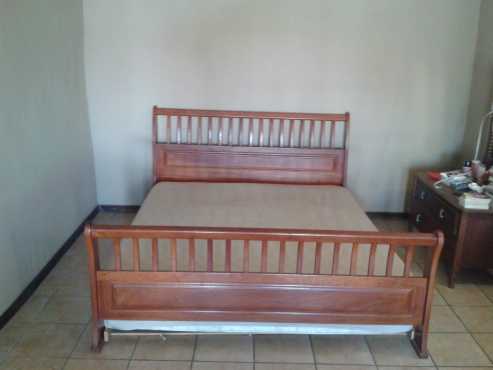 Urgent Price Reduced ROSE WOOD King Size Extra Length Bed