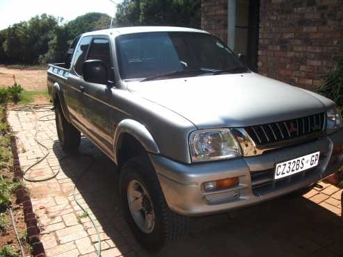 Urgent Sale 2003 Mitsubishi Colt Club Cab 3L