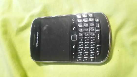 urgent sale bargain blackberry bold 9900