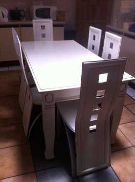 Urgent sale Diningroom suite