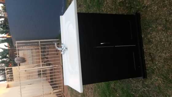 Urgent Sale Washbasin with cupboard