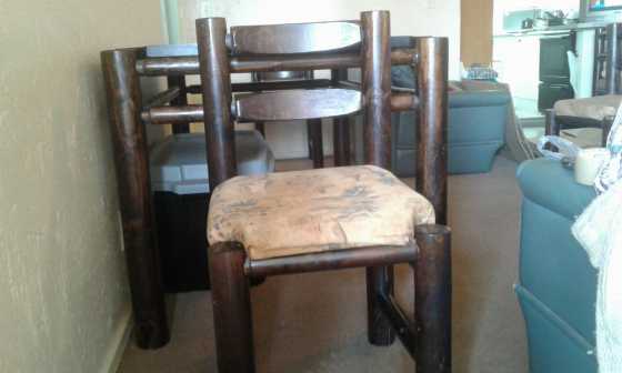 URGENT  WOOD DINING ROOM SET WITH 6 CHAIRS