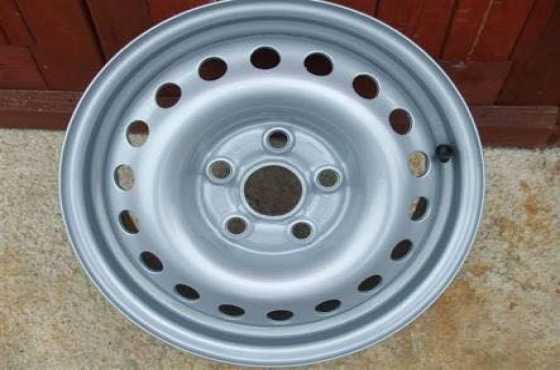 Urgently looking for 4 Volkswagen Transporteramarok 16quot steel rims