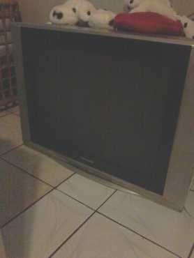 Use 74cm Panasonic TV (BOX TYPE)