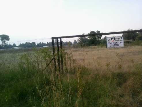 Vacant land for storingindustrial  or cattlel
