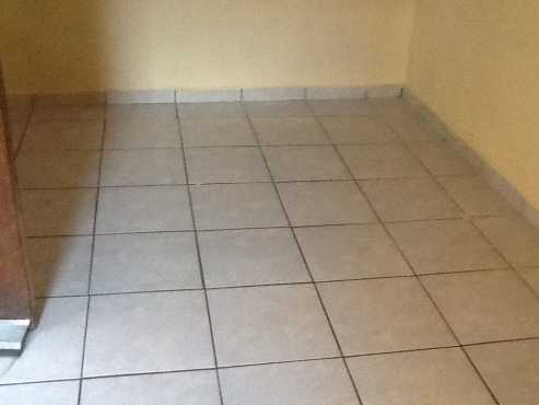 Vacant room for rental in ebony park