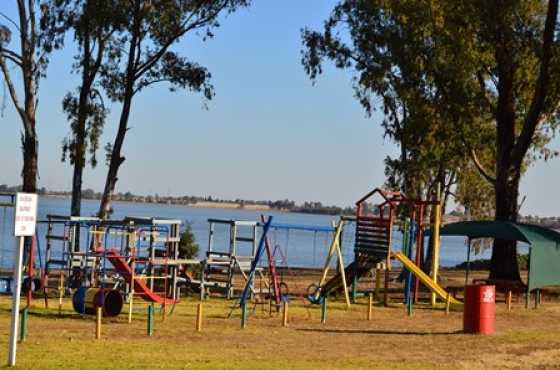 Vacant stands in Vaalmarina, Vaaldam