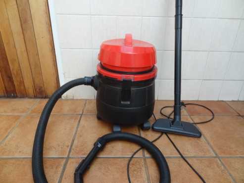 Vacuum Cleaner Conti CT1-120. 1800 Watt