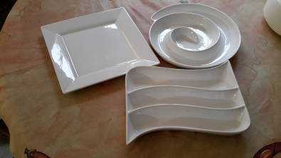 VARIOUS CROCKERY AND HOUSEHOLD ITEMS FOR SALE