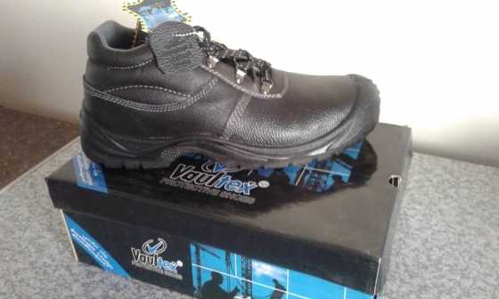 vaultex boots - Sizes 8 - 12