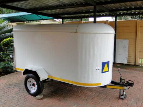 Venter trailer