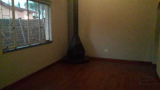 Very neat, Spacious 3 bedroom house in Daspoort