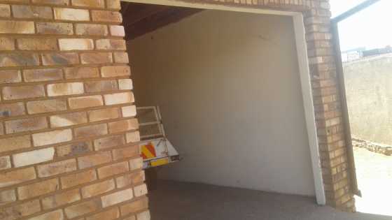 very urgent house in mabopane for sale