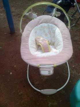 Vibrate bouncer for sale in good condition