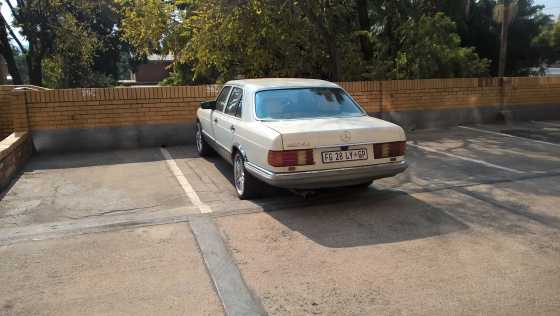 VINTAGE 1981 MERC 280SE