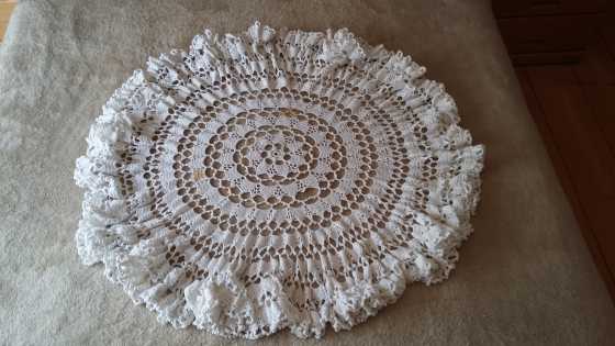 Vintage Crochet Camilla table cloth