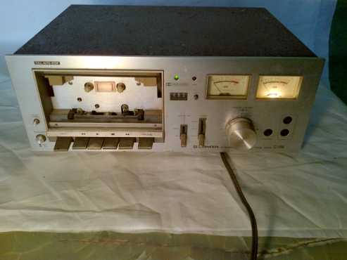 Vintage Pioneer CT-F4040 cassette tape deck