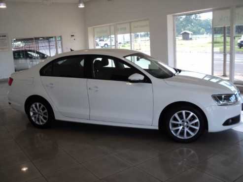 VOLKASWAGEN JETTA VI 1.4 TSI COMFORT LINE DSG AT