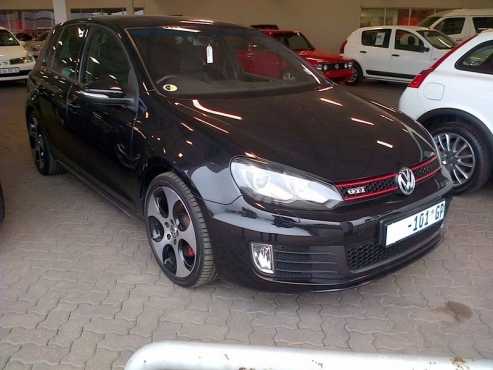 Volkswagen GOLF GTi