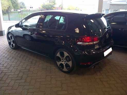 Volkswagen GOLF GTi