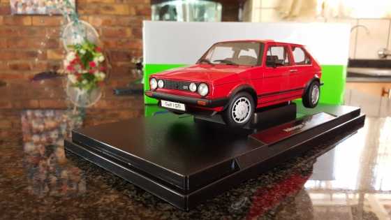 Volkswagen Golf I GTI - Red