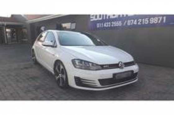 VOLKSWAGEN GOLF VII GTI 2.0 TSI DSG