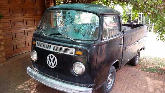 Volkswagen Kombi Bay Window T2 Single Cab Dropside Pick-Up.